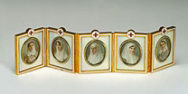 The Red Cross Egg  1915. Inside are pictures of her and her four daughters, all dressed in Red Cross nurses robes. On the outside of the egg reads the verse Greater love hath no man than this, to lay down his life for his friends
