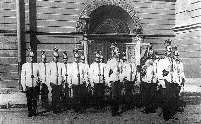   -        / Shtandard platoon of Leyb-guards kirasir Her Majesties of a regiment in a full dress